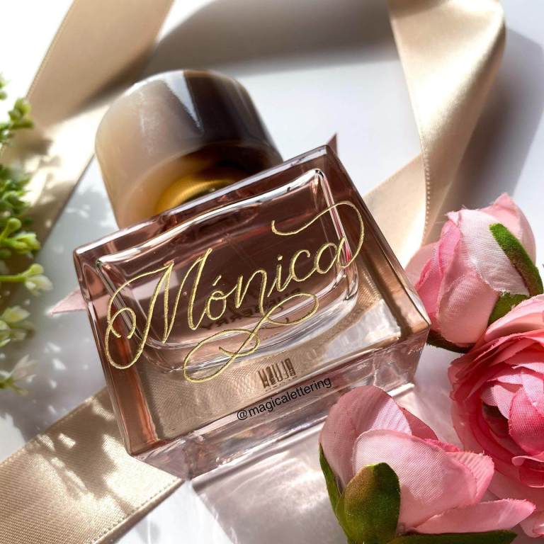 monica perfume engraving gold 11zon 768x768