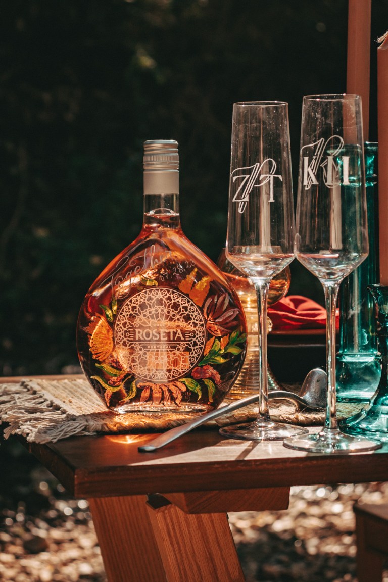 Missouri Painted Bottle and Engraved Glasses Luxury Live Event Artist 768x1152