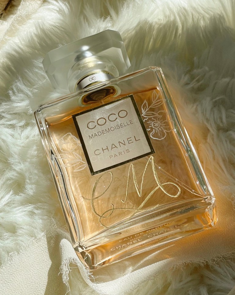 Engraving CHANEL 768x965